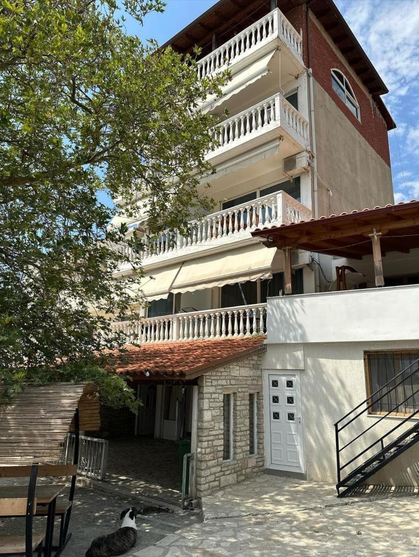 Polyxeni Apartments & Rooms Qeparo Exterior foto